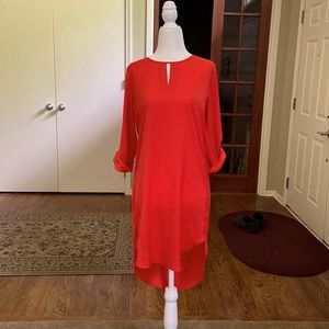 🔥3/$15 red silky hi low keyhole dress w/ roll tab button sleeves